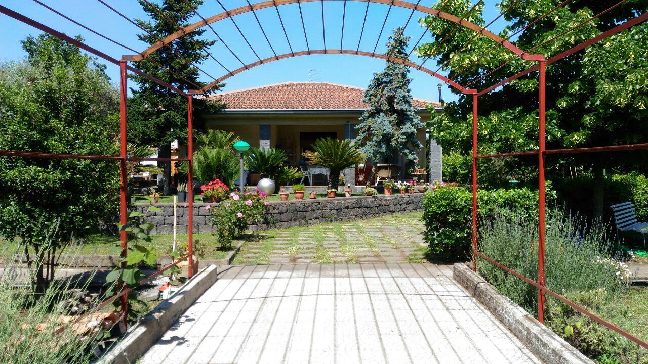Etna Travellers B&B Mascalucia Extérieur photo